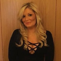 Profile Picture of Vicky Donnelly (@vixdonne) on Twitter