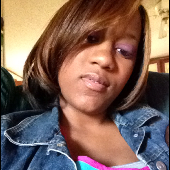 Profile Picture of Andrea Hopper (@sweetlady26) on Poshmark