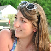 Profile Picture of Alexa Hayes (@alexaclementine) on Youtube