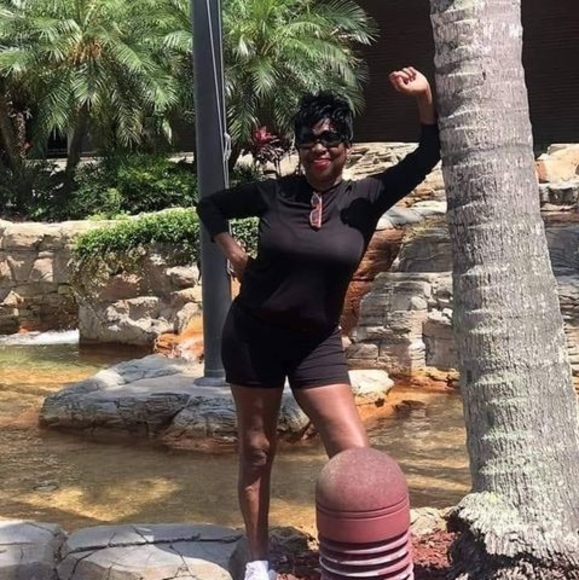 Profile Picture of Gina Crawford (@kinchengina) on Poshmark