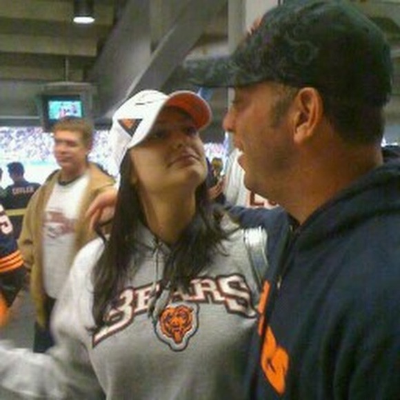 Profile Picture of Karolina Mcguane (@kkarokinal) on Poshmark