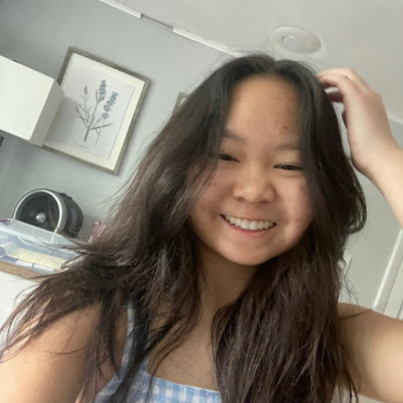 Profile Picture of Olivia Parrish (@ogp3187) on Poshmark