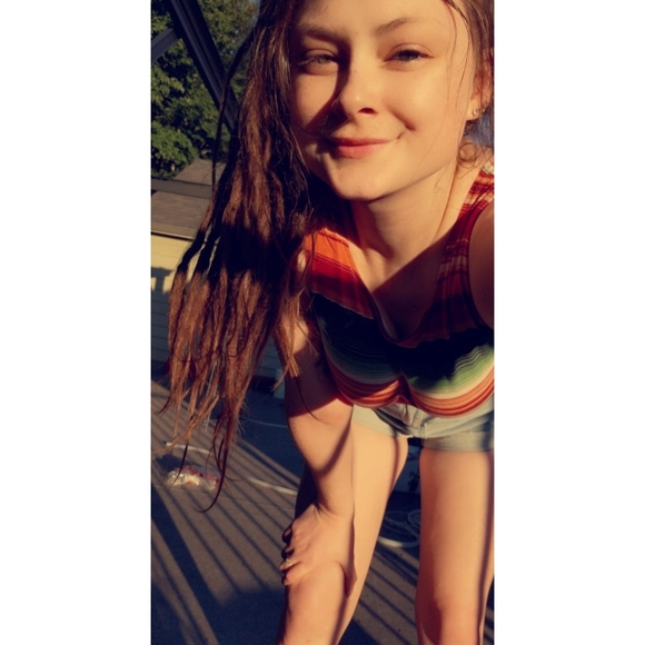 Profile Picture of Brooke Reid (@brookereid780) on Poshmark