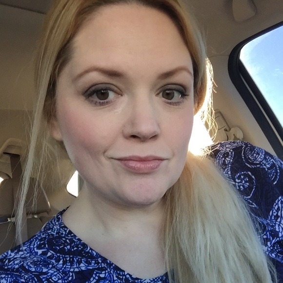 Profile Picture of Libby Davis (@1orangelover) on Poshmark