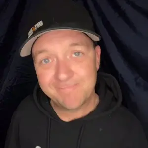 Profile Picture of Robin Candow (@@robincandow) on Tiktok