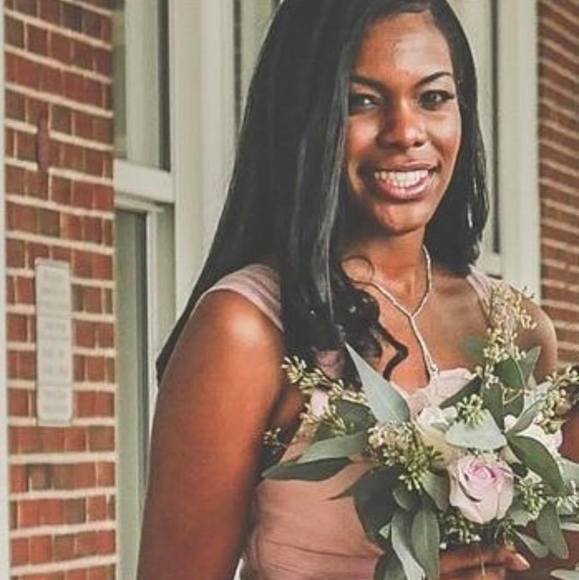 Profile Picture of Jamila James (@jamila_james) on Poshmark