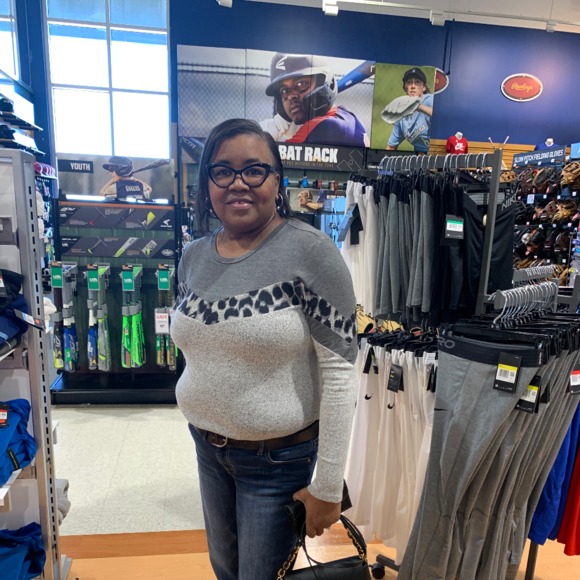 Profile Picture of Eula Davis (@eula_davis) on Poshmark