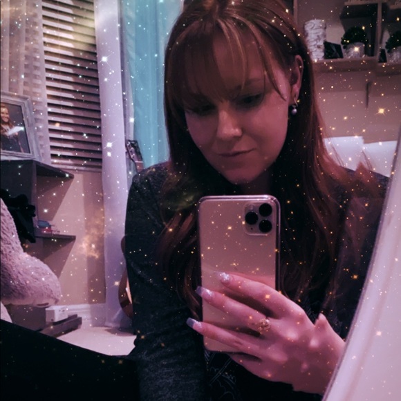 Profile Picture of Yulia Rudenco (@yulia_rudenco) on Poshmark