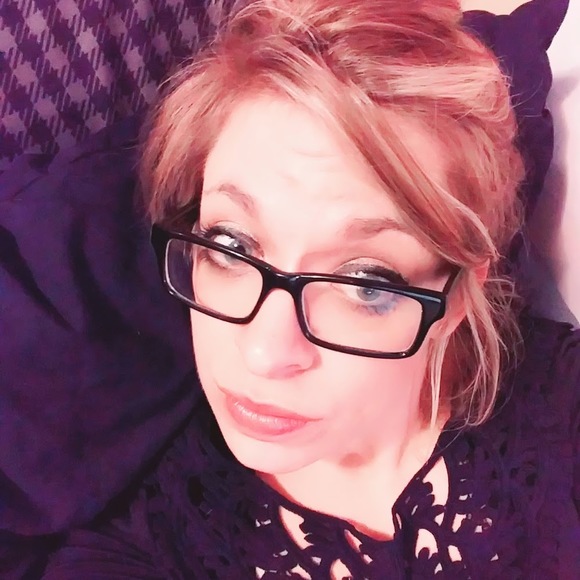 Profile Picture of Amy Frace (@amyfrace88) on Poshmark