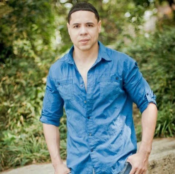Profile Picture of Carlos Cottner (@cecottner) on Poshmark