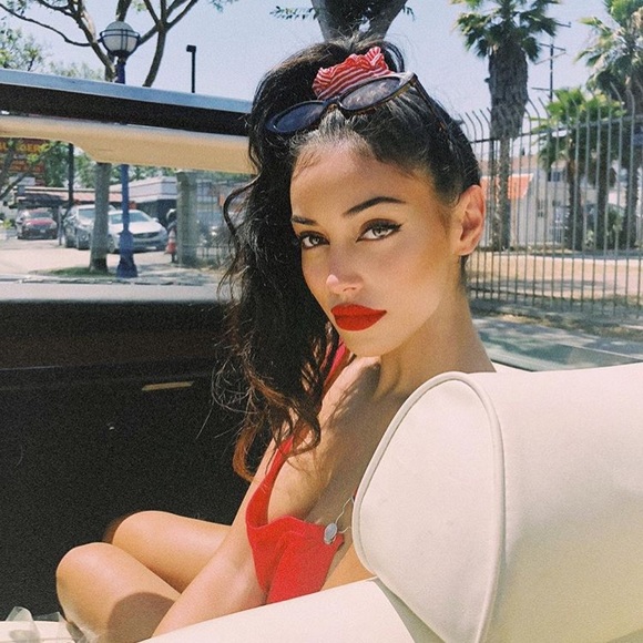 Joselin Freites - Poshmark Profile Picture of Joselin Freites (@joselinedf) on Poshmark