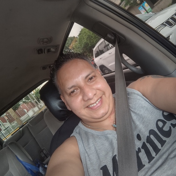 Profile Picture of Victor Ulloa (@cancer8585) on Poshmark