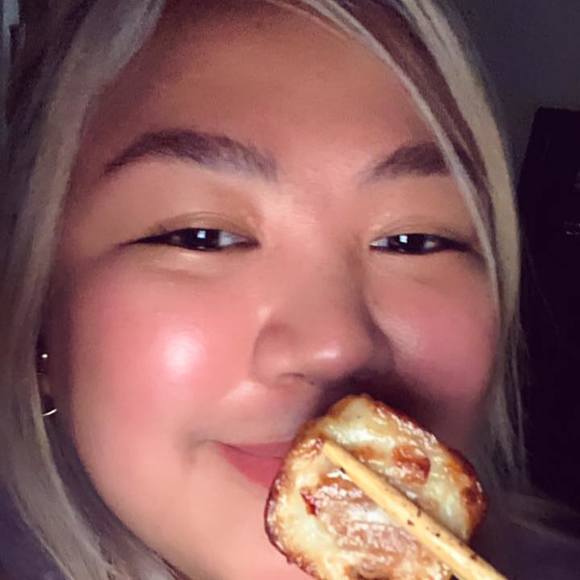 Profile Picture of Sydney Limoran (@sydlimm) on Poshmark