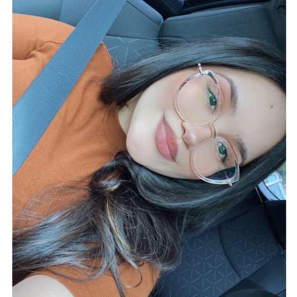 Profile Picture of Katherine Mayorga (@tiny_katherine) on Poshmark