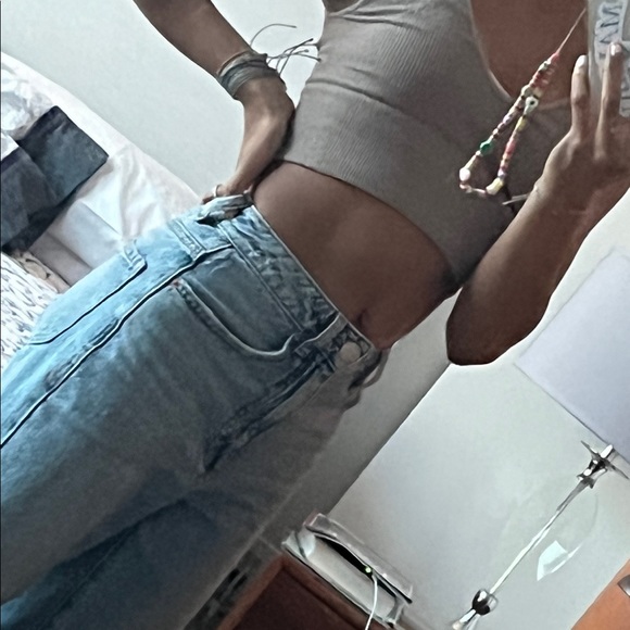 Profile Picture of Leah Chasey (@leah_chasey) on Poshmark