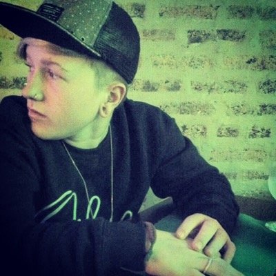 Profile Picture of Leah Hennessy (@Leahenn) on Twitter