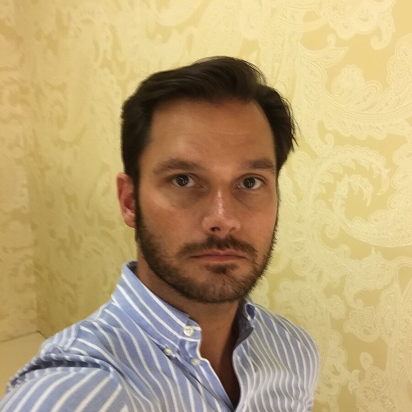 Profile Picture of Mike Barry (@mikebjr) on Poshmark