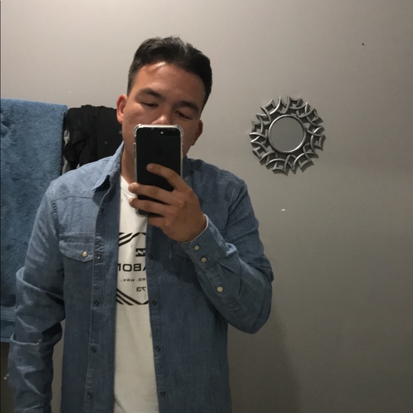 Profile Picture of Yussen Ibarra (@yussencuhh) on Poshmark