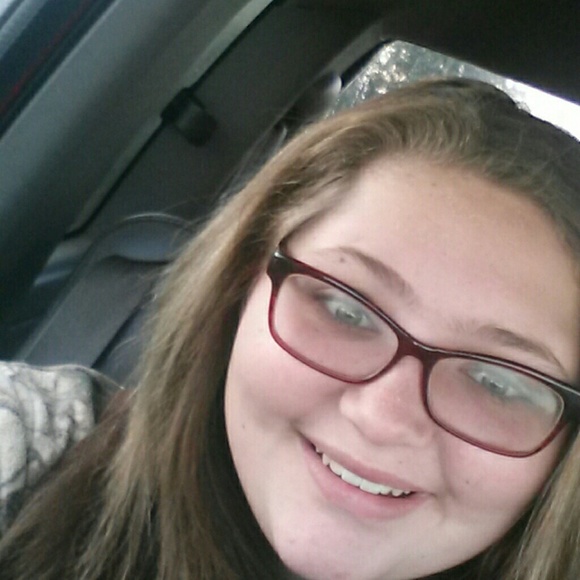 Profile Picture of Heather Pruitt (@heatherpruitt33) on Poshmark