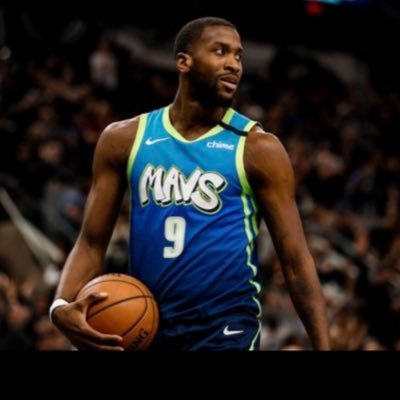 Profile Picture of Mike Kidd-Gilchrist (@MKG14) on Twitter