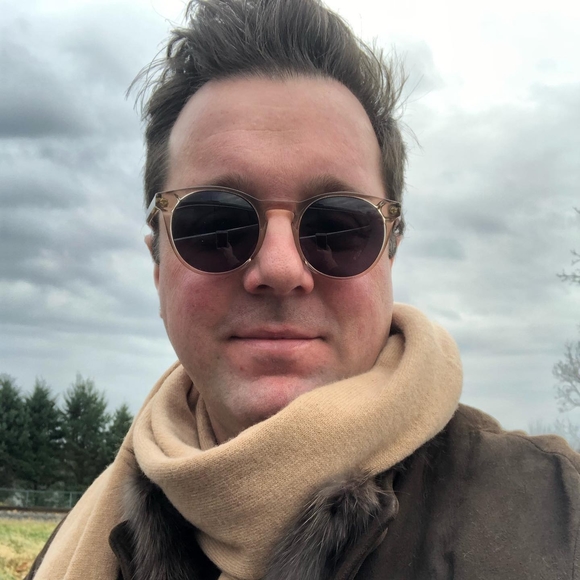 Profile Picture of Matthew Davenport (@matthewdaven988) on Poshmark