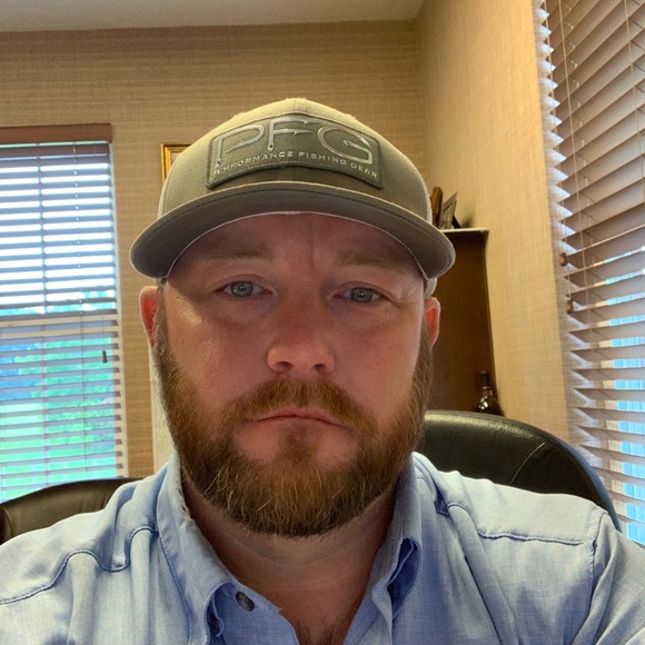 Profile Picture of Zach Miller (@zachmiller1961) on Poshmark