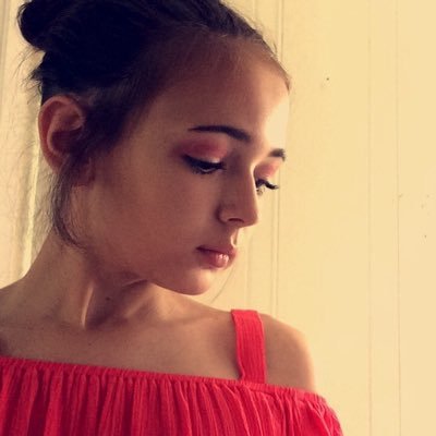 Profile Picture of Madeline Webb (@maddiejwebb) on Twitter