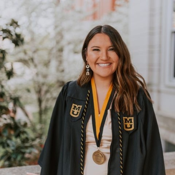 Profile Picture of Macy Sophanavong (@macysoph) on Poshmark