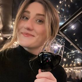 Malia Bryant - Pinterest Profile Picture of Malia Bryant (@mtb060497) on Pinterest