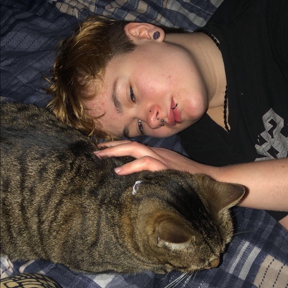 Profile Picture of Cameron Parsons (@cameron32055) on Poshmark