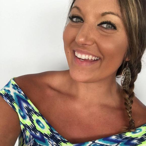 Profile Picture of Melissa Blose (@melissapowell6) on Poshmark