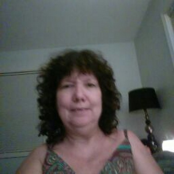 Profile Picture of Susan Schranz (@schranzsusanb) on Poshmark