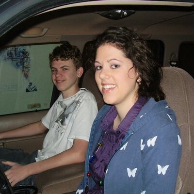 Profile Picture of Meghan Ruby Wells (@meghanrubyw) on Twitter