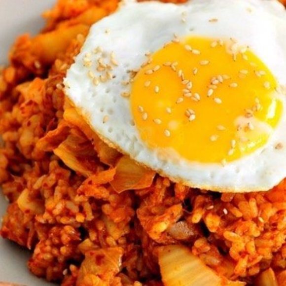 Profile Picture of Yunfei Fu (@makosick) on Poshmark