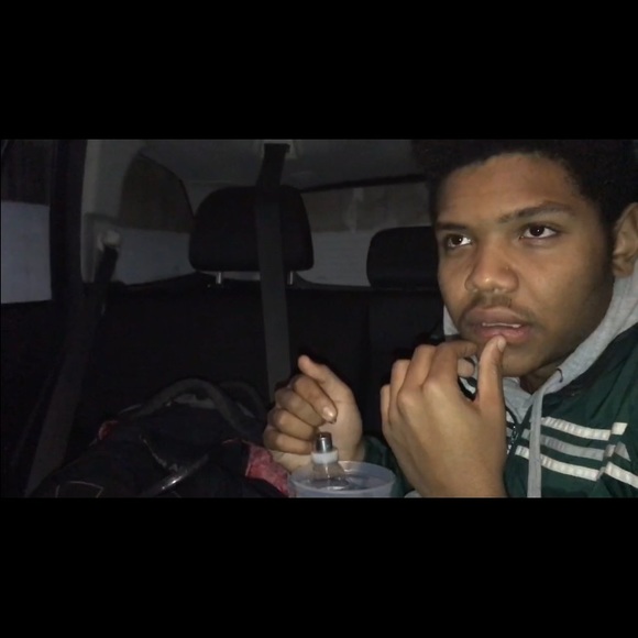 Profile Picture of Sam Oldham (@sam_oo) on Poshmark