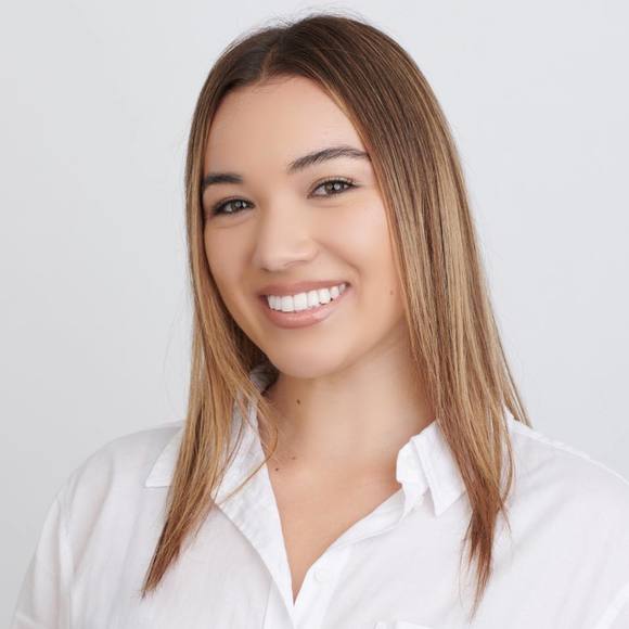 Profile Picture of Natalie Grageda (@ncharlenw) on Poshmark