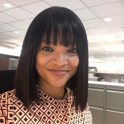 Profile Picture of Ms. Lorraine (@WorkDean) on Twitter