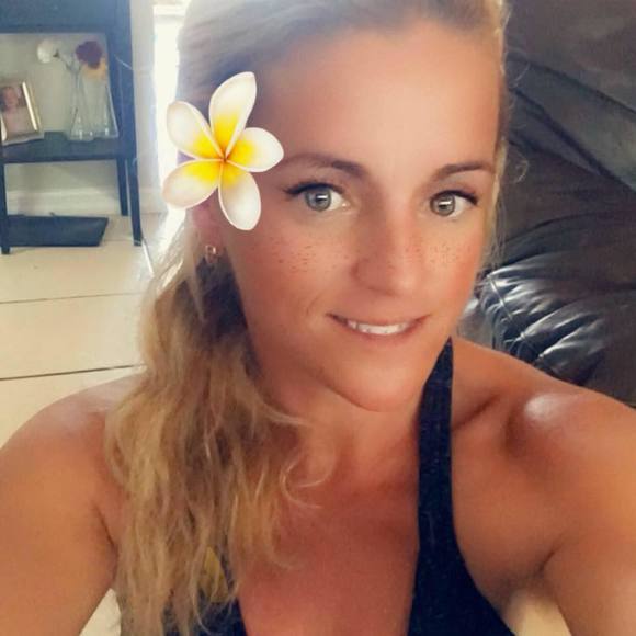 Profile Picture of Stacy Glazeski (@stacnbry) on Poshmark