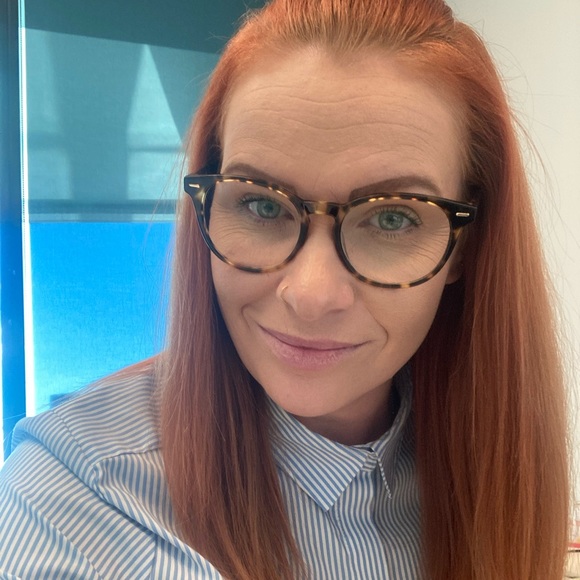 Profile Picture of Jackie Hawken (@jackiehawken) on Poshmark