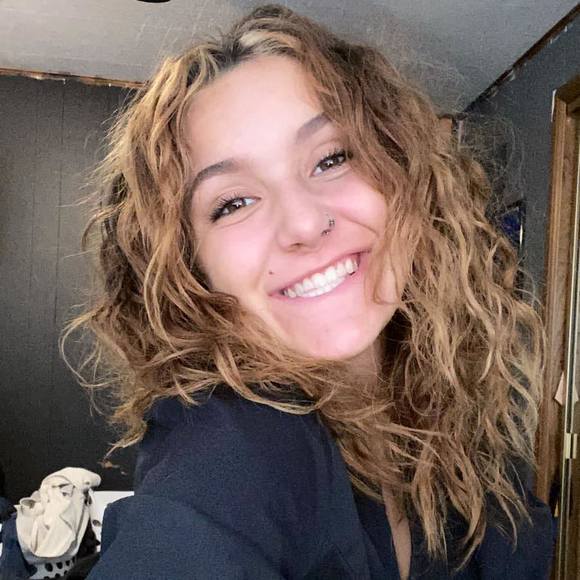 Profile Picture of Rebekah Hergott (@rebekahhergott) on Poshmark