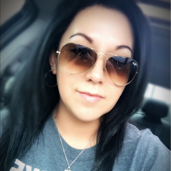 Profile Picture of Mary Sexton (@mrsmsexton1) on Poshmark