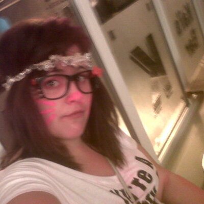 Vikki Louise Cooper - Twitter Profile Picture of Vikki Louise Cooper (@vikkicooper25) on Twitter