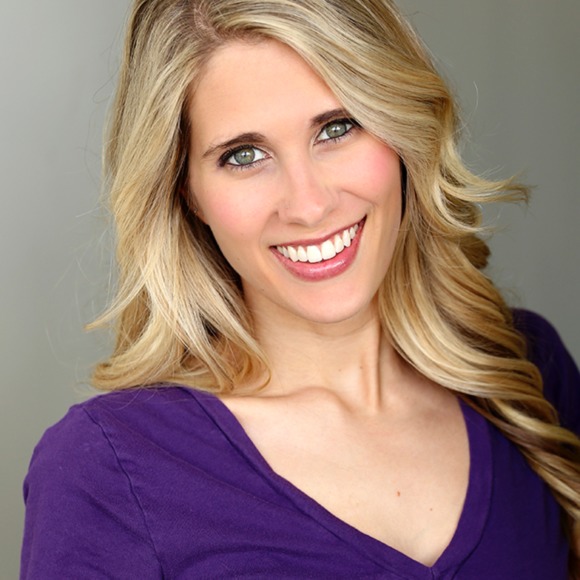 Profile Picture of Courtney Manitius (@courtmanitius) on Poshmark