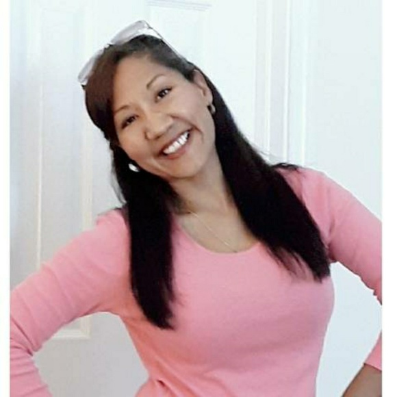 Profile Picture of Christina Gabbard (@vegginurse) on Poshmark