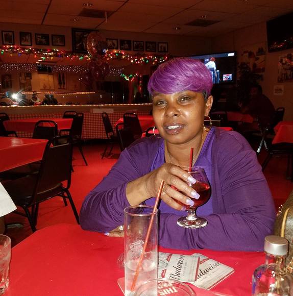 Vikki Vaughn - Poshmark Profile Picture of Vikki Vaughn (@vikkivee007) on Poshmark