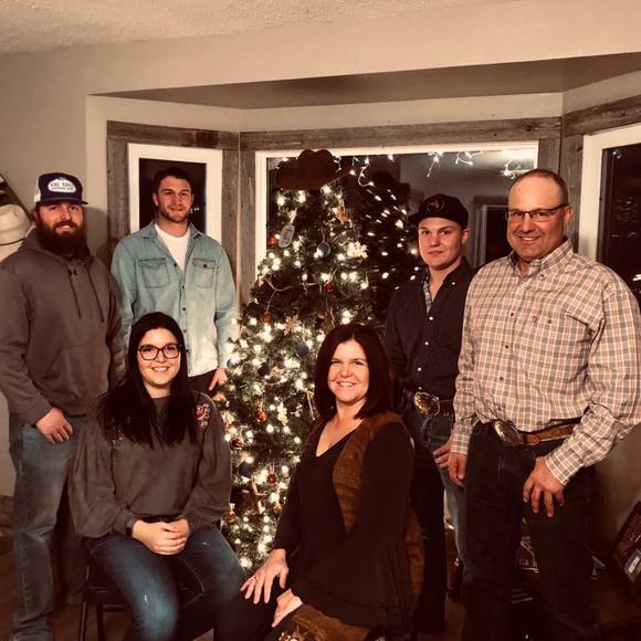 Profile Picture of Tracey Hughson (@hughsont) on Poshmark