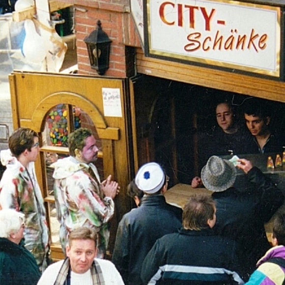 Profile Picture of Steven Hildebrandt (@stevhildebrandt) on Poshmark