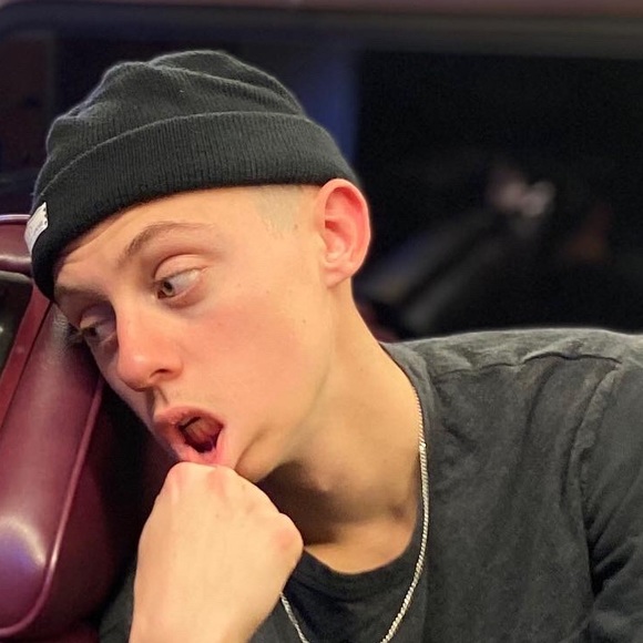 Profile Picture of David Ardolino (@dardolino24) on Poshmark