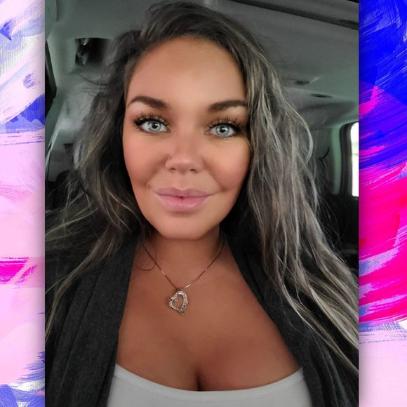 Profile Picture of Becca Halcumb (@beccahalcumb) on Poshmark