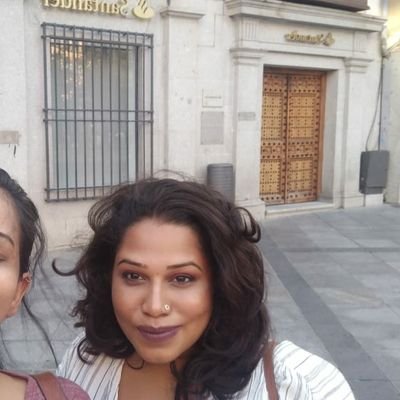 Profile Picture of Gayatri Khandhadai (@gayatrikl) on Twitter